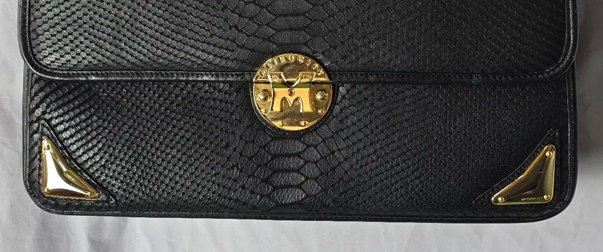 R*K様 ⁉️12650円→5999円値下Metrocity ブラック フラワー METROCITY(メトロシティ) トートバッグ ブラック - メルカリ