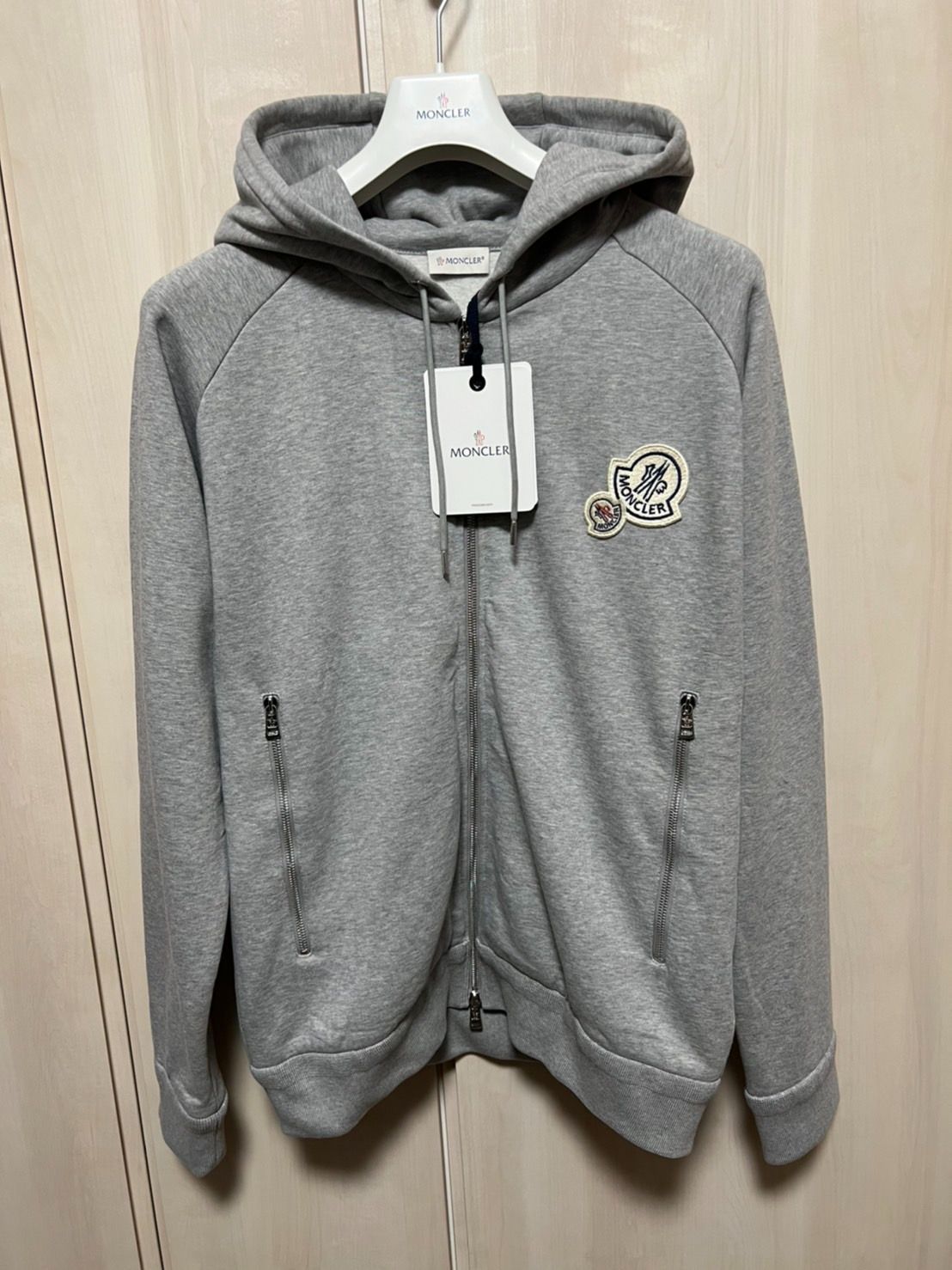 ☆未使用タグ付き・本物保証☆MONCLER ダブルワッペンパーカー S～XXL 