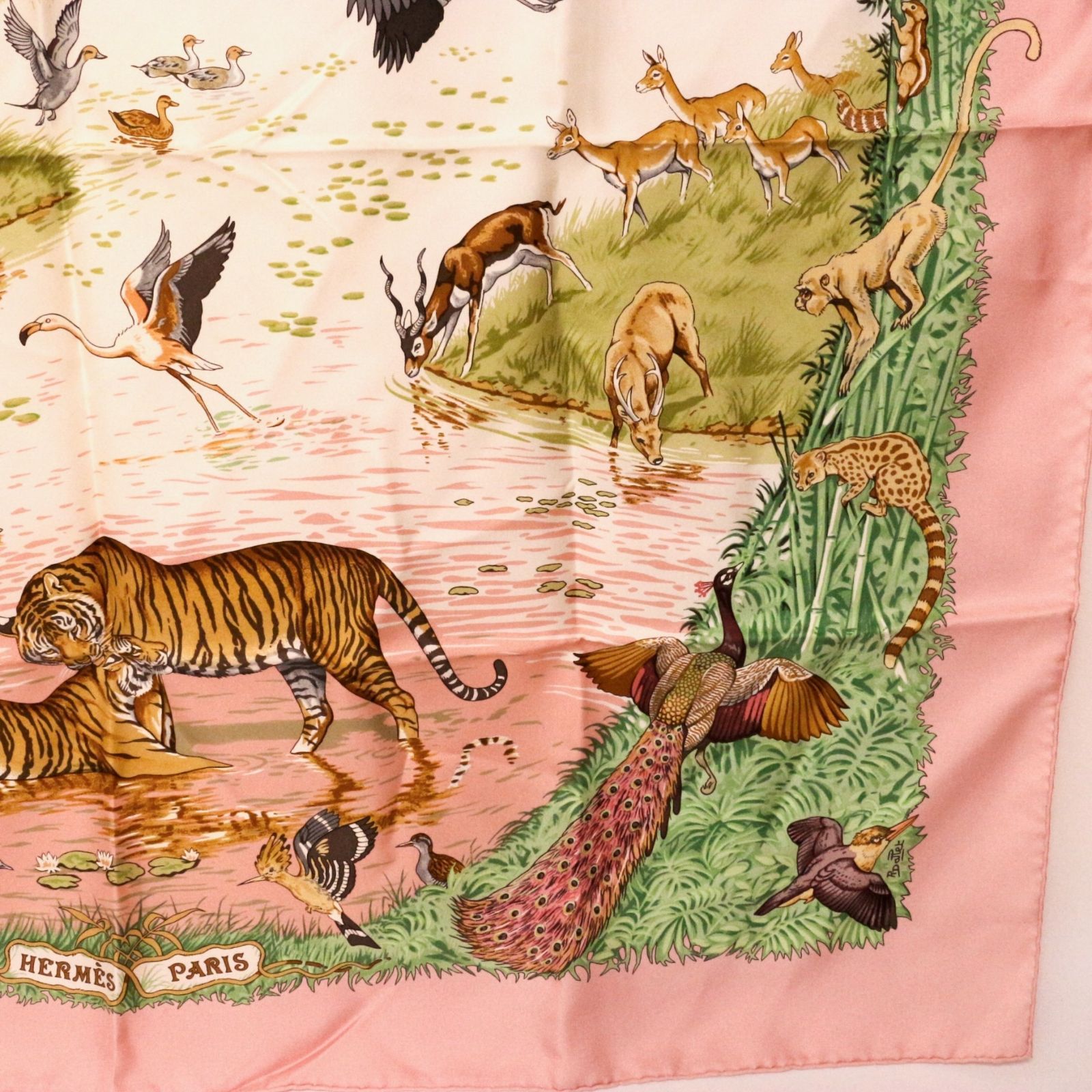HERMES エルメス 大判 スカーフ 王者の虎 ピンク HERMES エルメス 大判 スカーフ 王者の虎 ピンク HERMES エルメス 大判