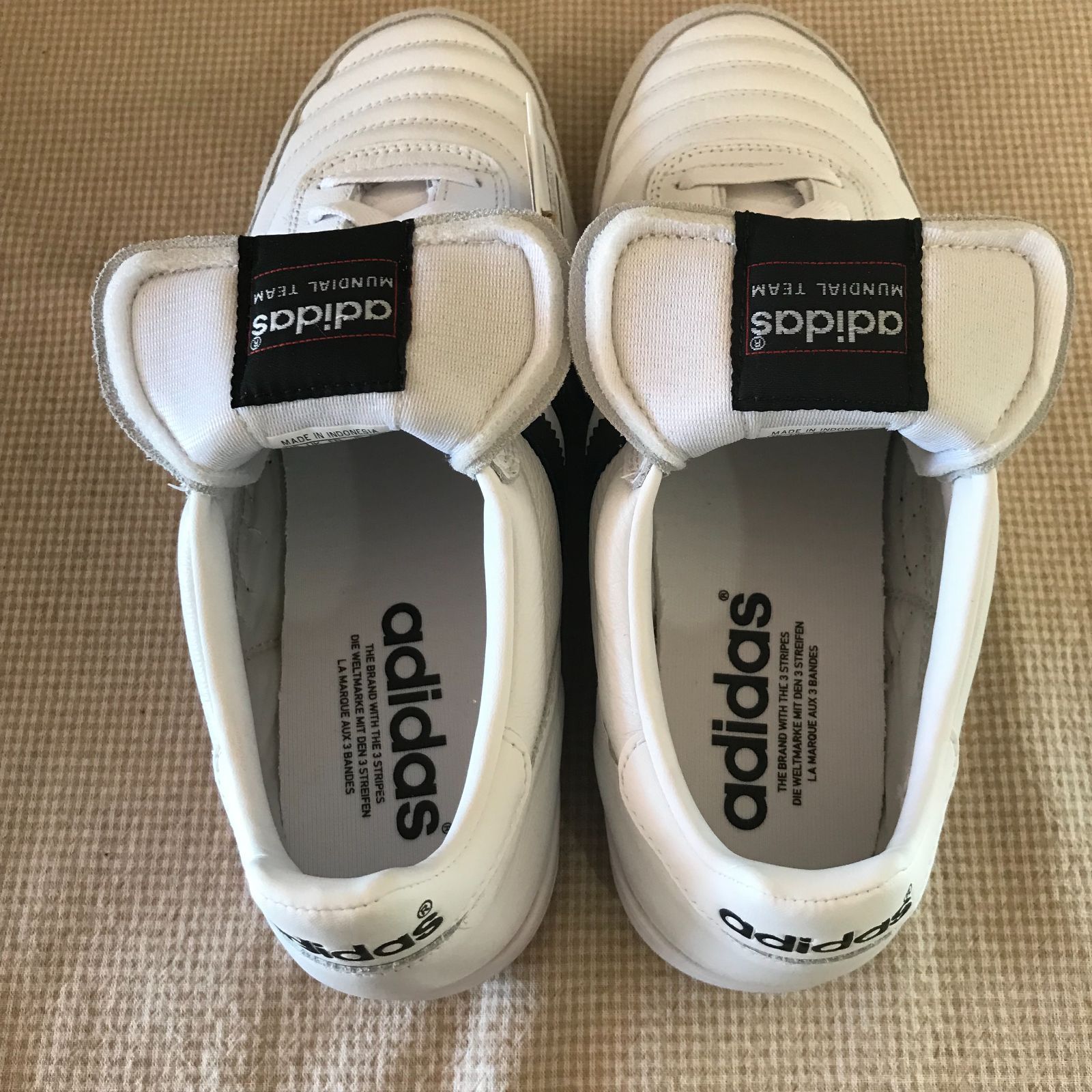 ムンディアルチーム トレーニングシューズ