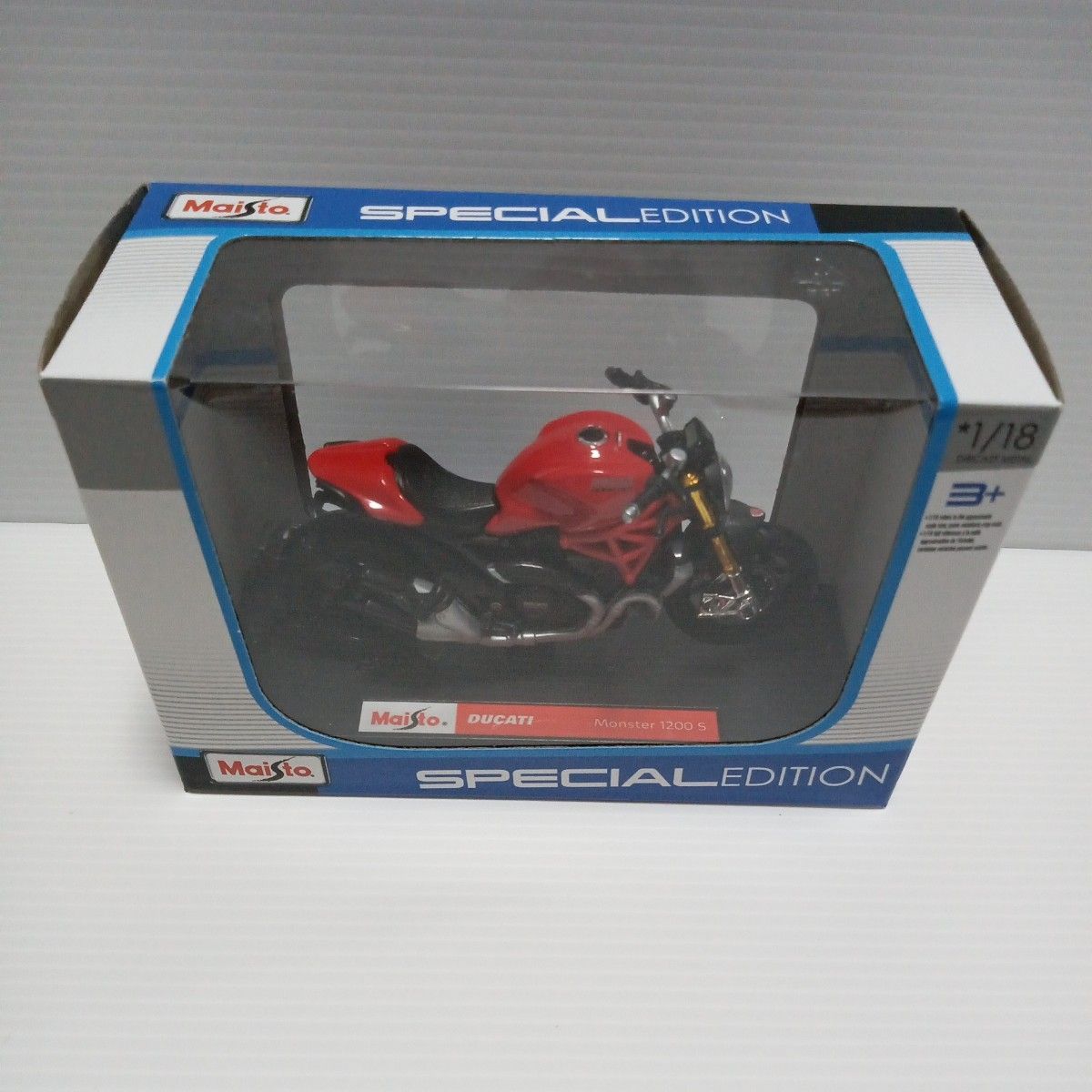 マイスト ● Maisto「1/18　 DUCATI　Monster」ドゥカティ　モンスター　バイク オートバイ　ミニカー　マイスト