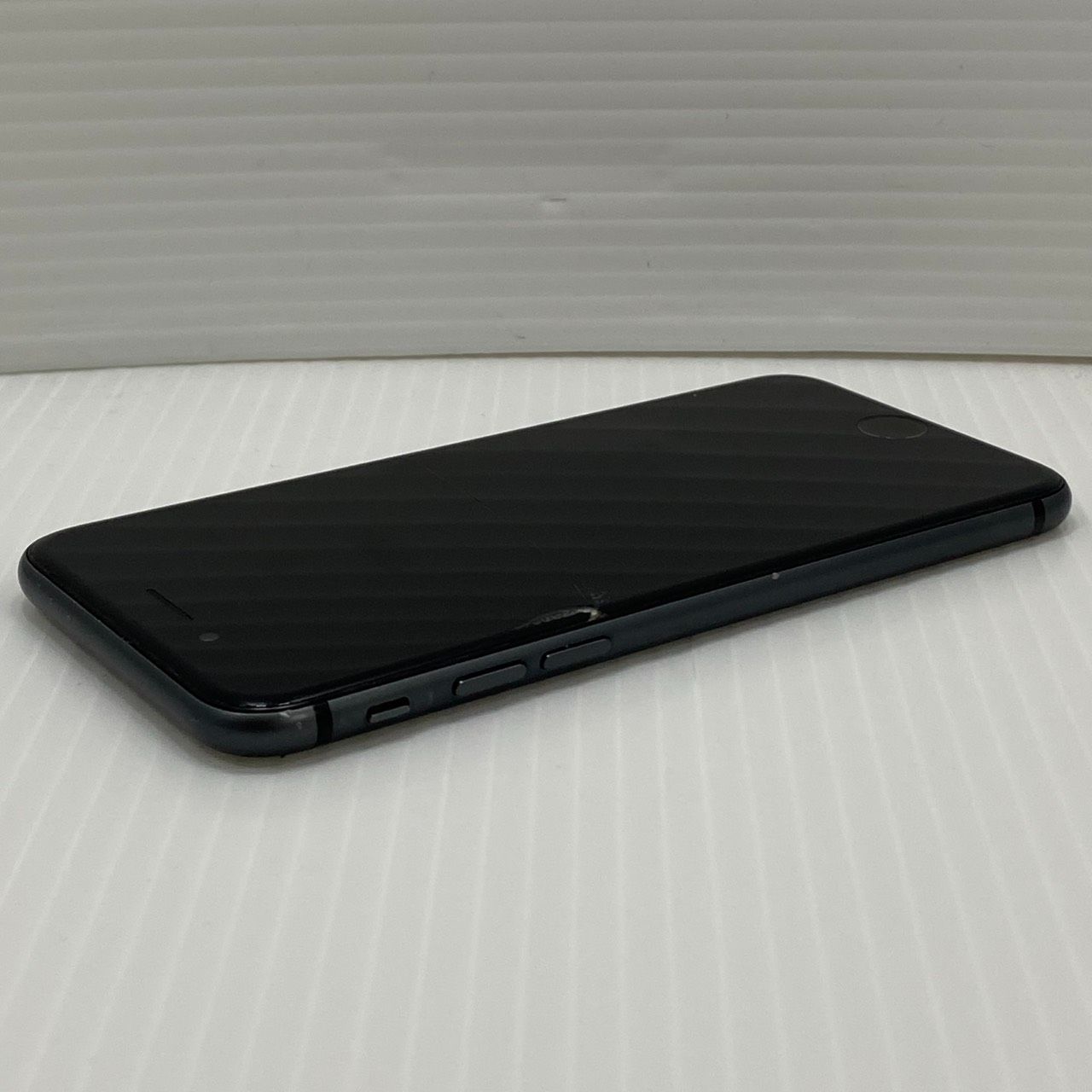 ☆iPhone8 スペースグレー64GB（MQ782J/A）☆SIMロックあり☆※0331