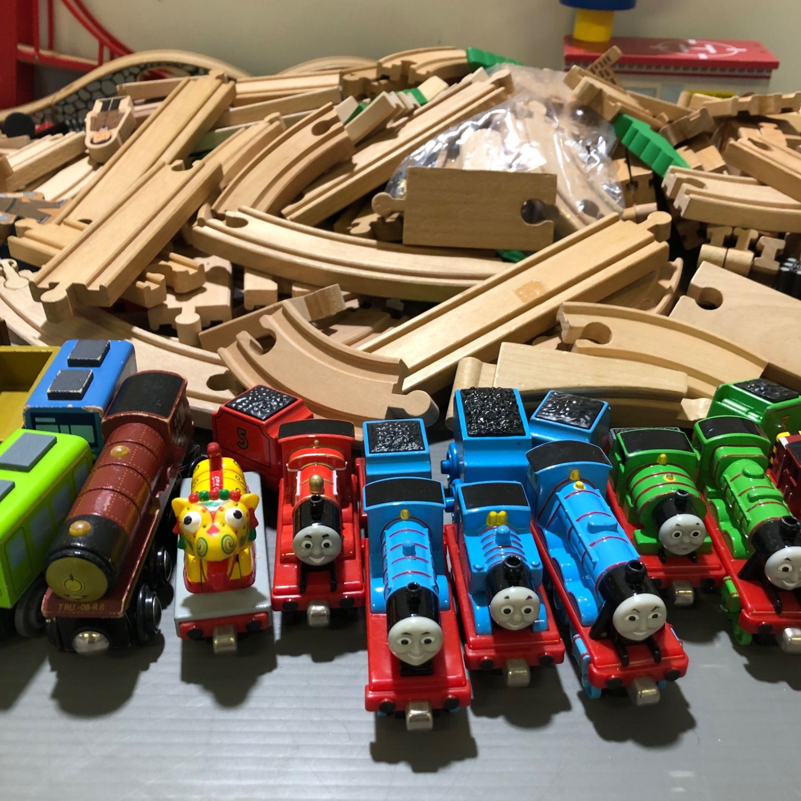 ☆木製レール トーマス BRIO その他木製電車、レール等 約11kg まとめ 