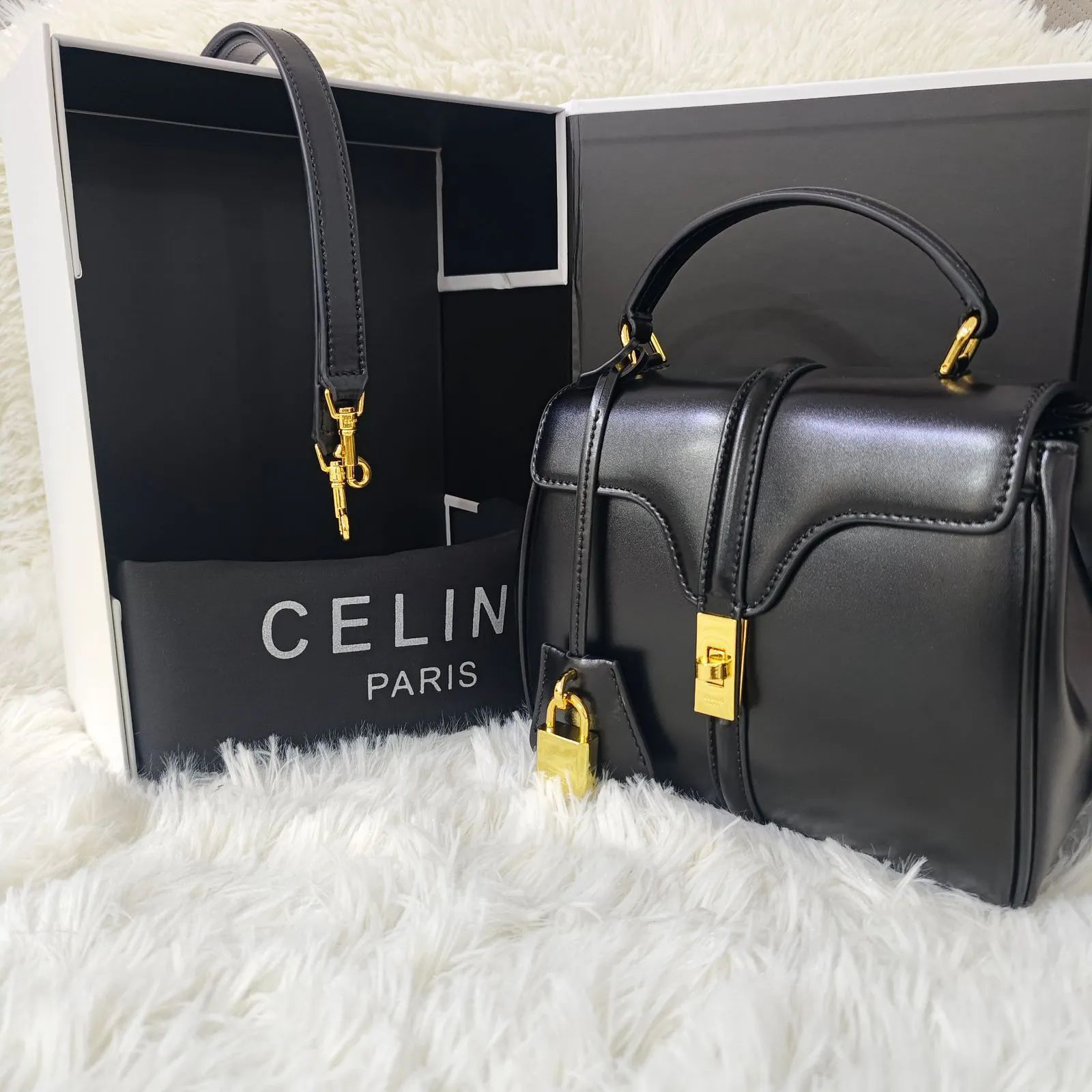 美品CELINE セリーヌブラックスモール 16（セーズ） バッグ - メルカリ