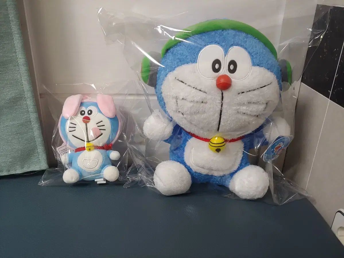ドラえもん 中～大 人形と一緒に キーリングドール 新品 出品