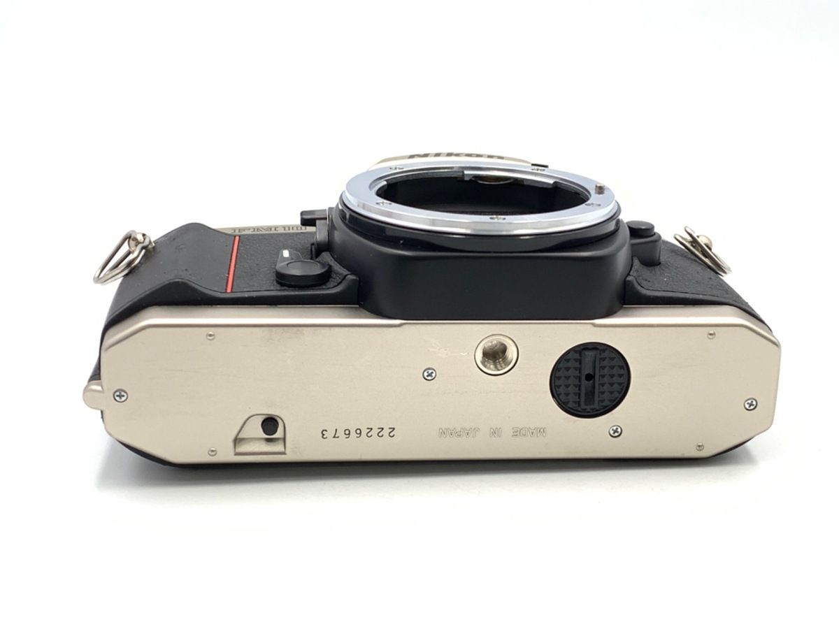 FM10 中古品 Nikon FM10 フィルムカメラ 美品 専用ケース付き 美品