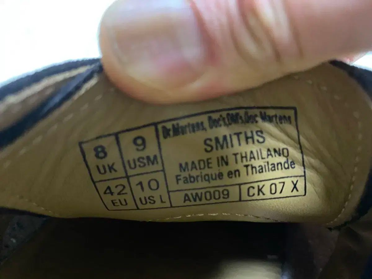 DR. MARTENS