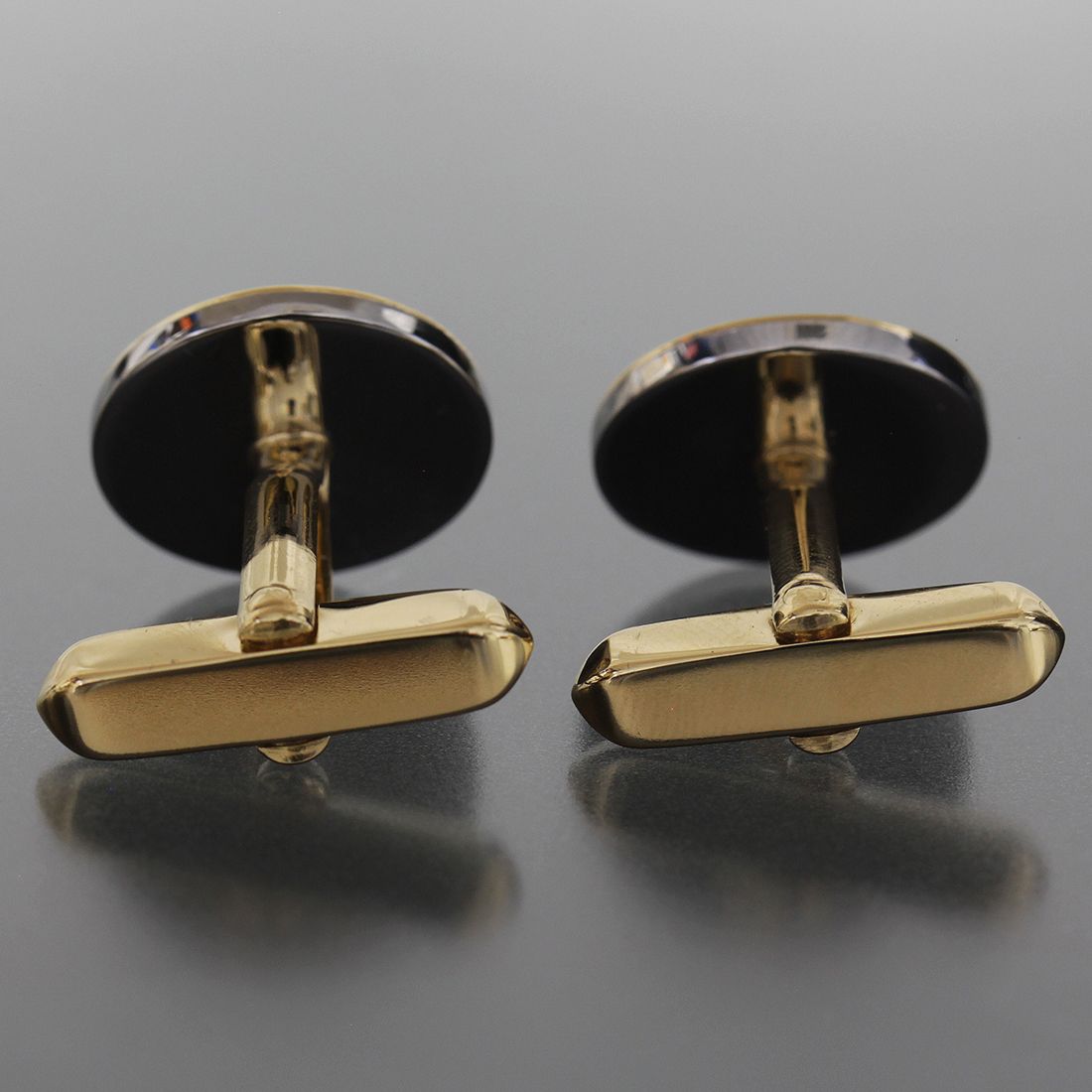 【人気正規店】 BVLGARI ブルガリ ビーゼロワン カフス K18YG×SS D8304 送料無料・代引可。