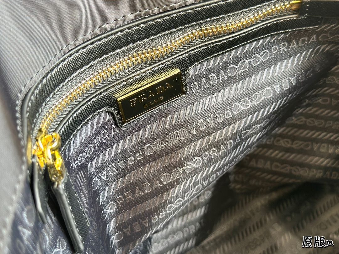 今日特価】Prada ナイロン トートバッグ 送料無料 限定セール