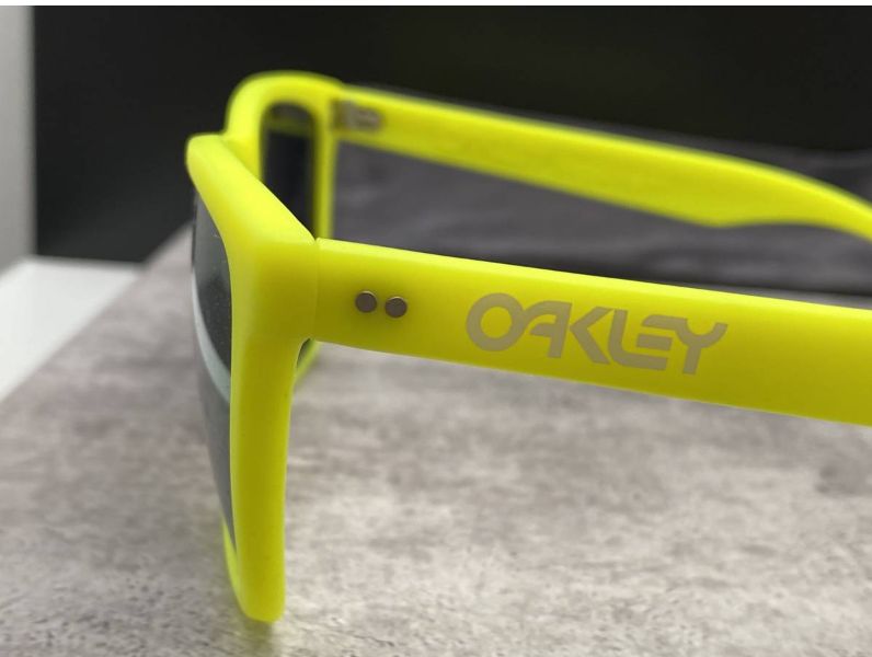 OAKLEY オークリー Frogskins フロッグスキン 初期ネオンイエロー 小物 