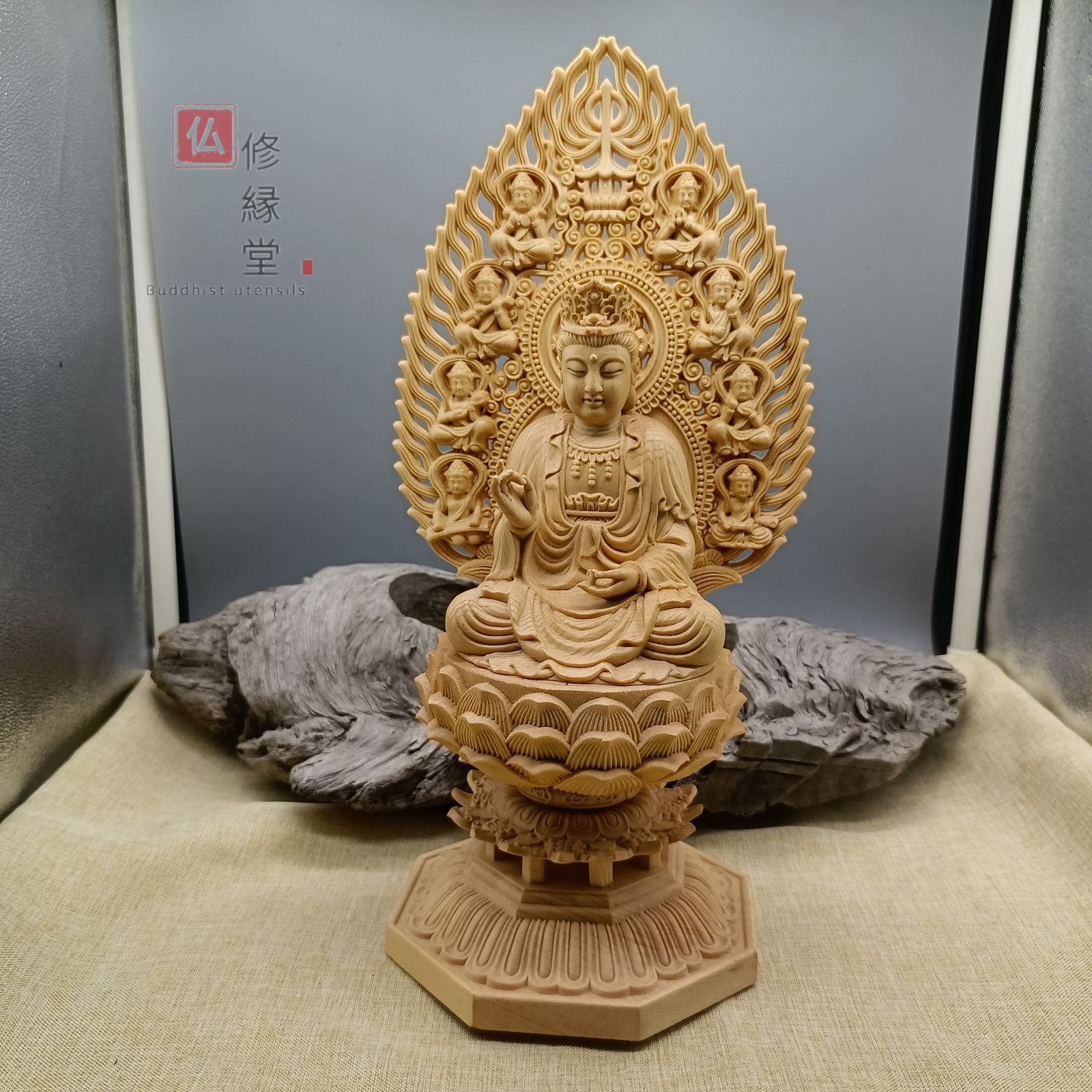 限定品即納最高級仏像　大迫力　珍品　大型50cm　仏教工芸品　木彫仏教　精密彫刻　切り金　仏師で仕上げ品　薬師如来三尊立像　日光菩薩　月光菩薩 仏像