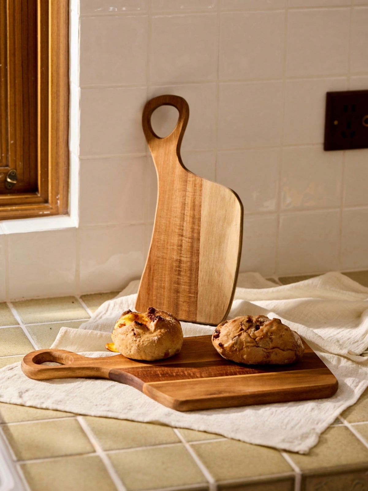 ハンドル付きの8つの木製ピザサービングボードのセット - ピザ作り用の