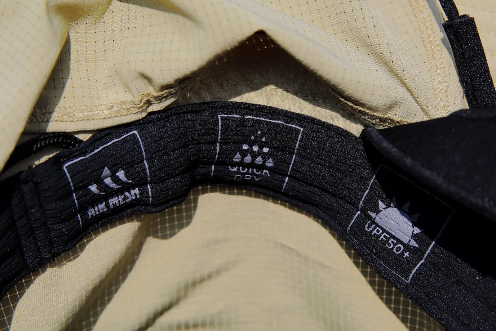 速乾性 通気性 ネオプレンストラップ付き フリーサイズ59cm UPF50 サンシェード付き ブラック UVエアーメッシュサーフハット タバルア WWW_SKLAD-KIRPICHA_RU