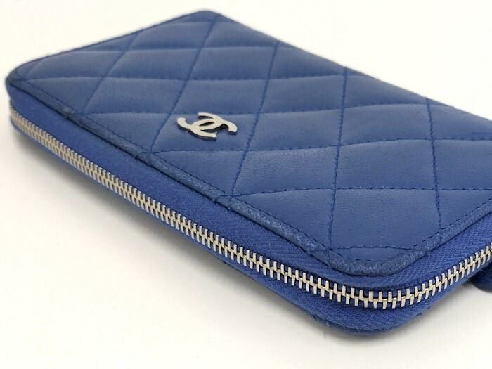 CHANEL ラウンドファスナー コンパクト財布 マトラッセ レザー ブルー  
