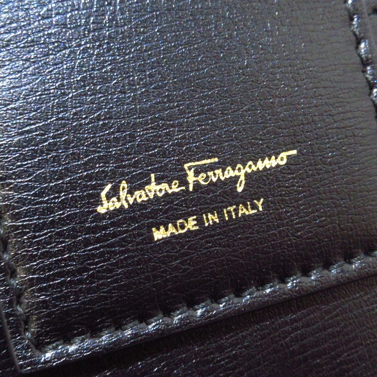 SalvatoreFerragamo(サルバトーレフェラガモ) 携帯電話ケース美品 