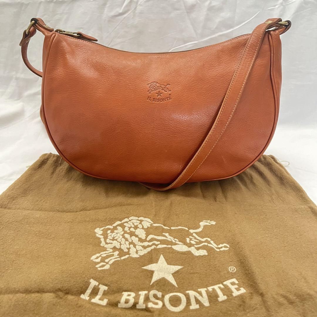 美品】IL BISONTE イルビゾンテ ショルダーバッグ ハーフムーン 三日月 金具 ロゴ型押し 斜め掛け レザー ブラウン 茶 ユニセックス -  メルカリ