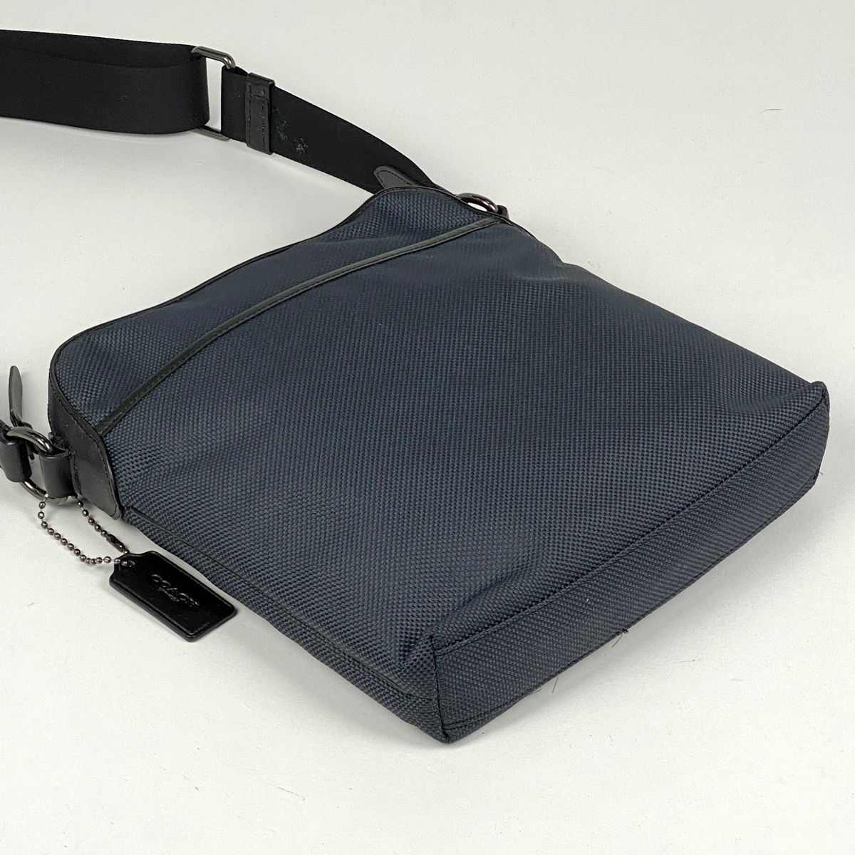 コーチ COACH ロゴ ショルダーバッグ 斜め掛け ショルダーバッグ ナイロン ネイビー ブラック F37609 メンズ
