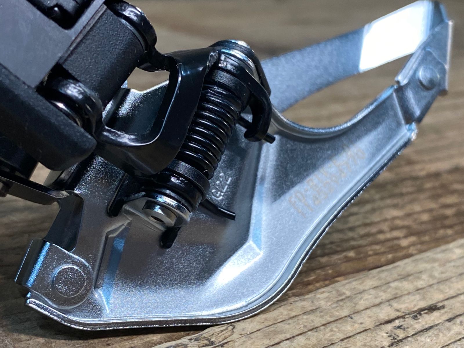 フロントディレイラー