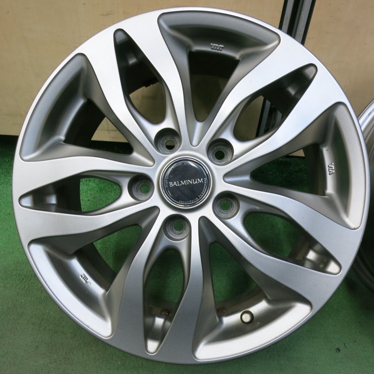 送料無料] 4本価格☆BALMINUM バルミナ 16インチ ホイール 16×6.5J 