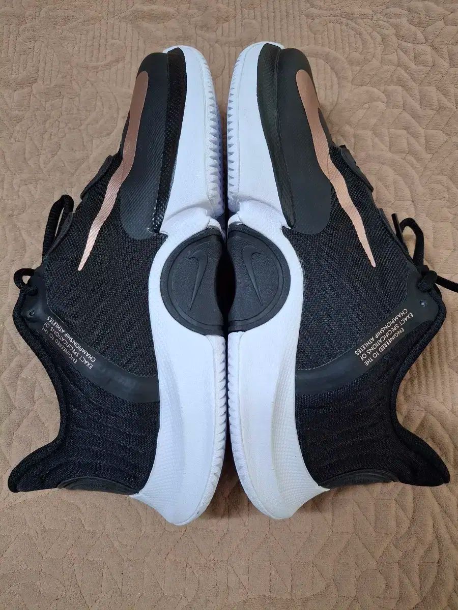NIKE ナイキ