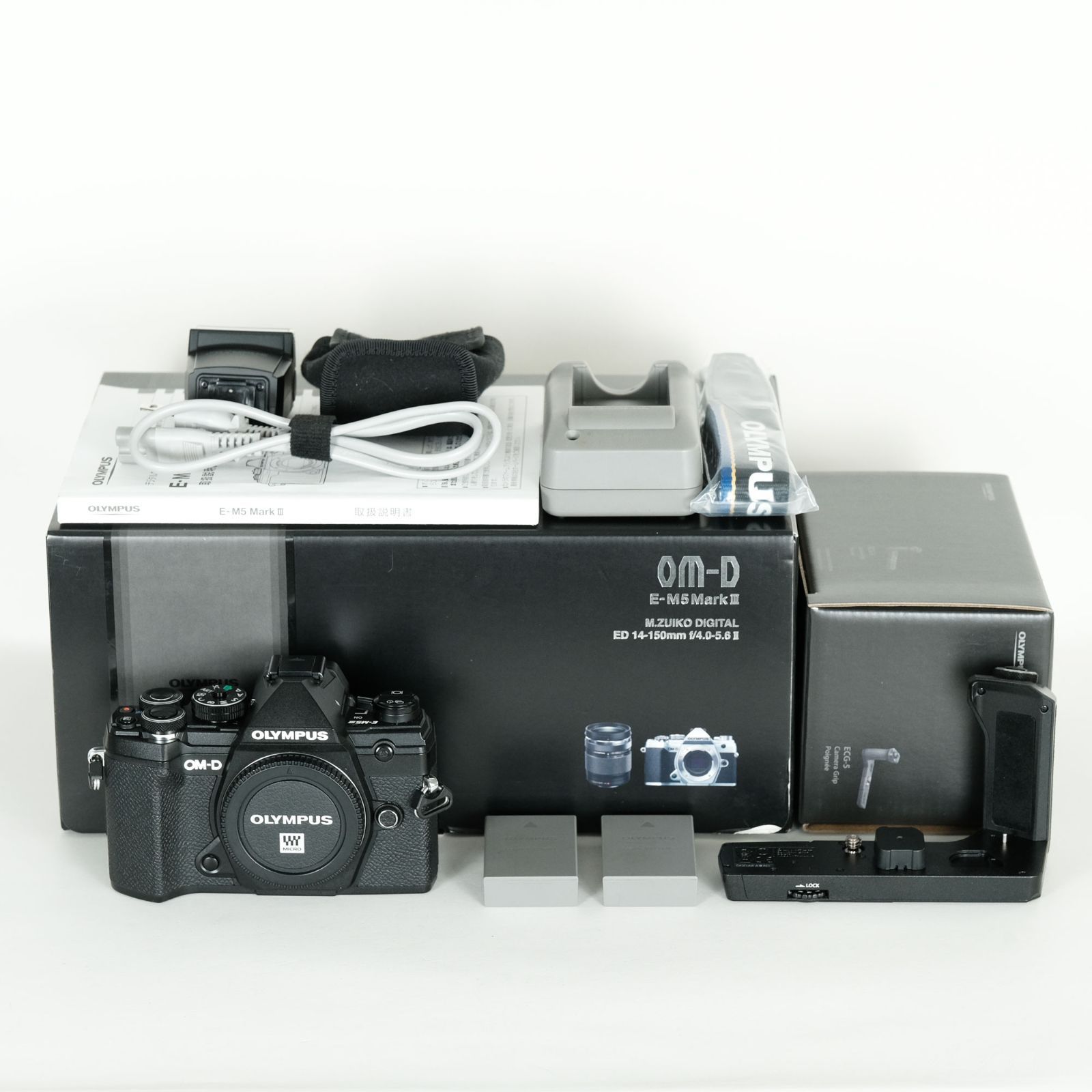 OLYMPUS E-M5 markⅢ ボディー (予備バッテリー1個付) 【公式通販】