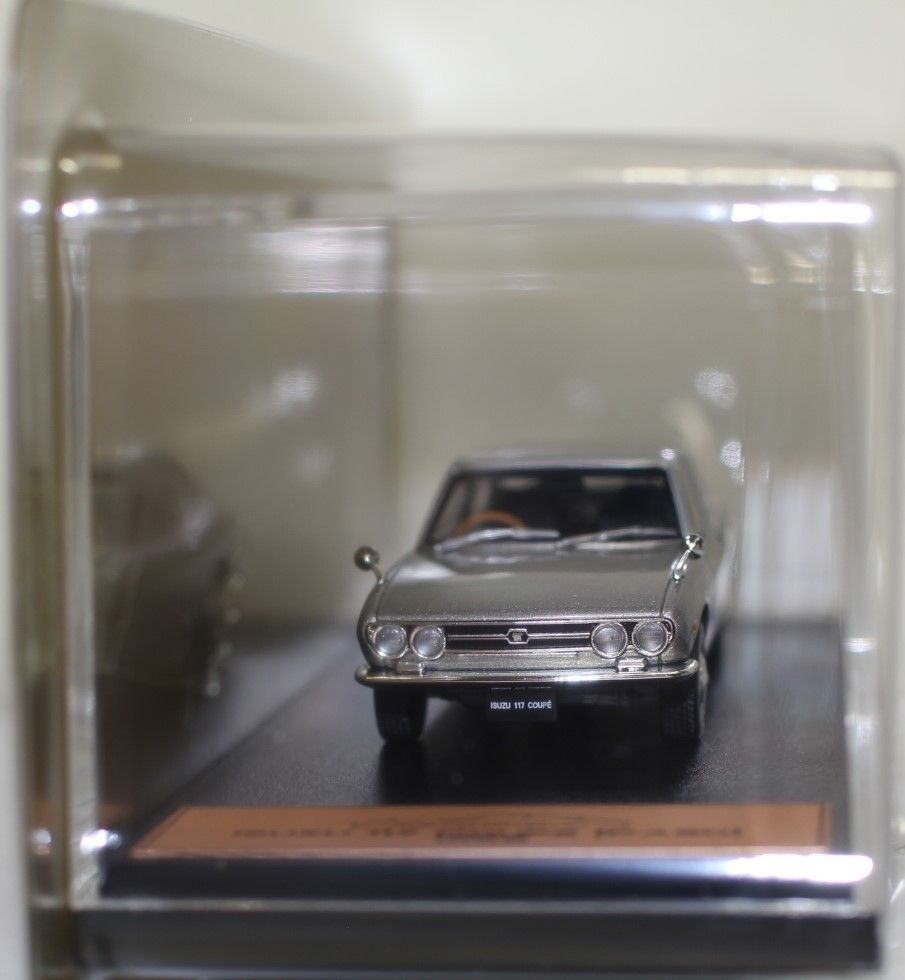 新品 1/43 国産名車プレミアムコレクション いすゞ 117 クーペ 1968