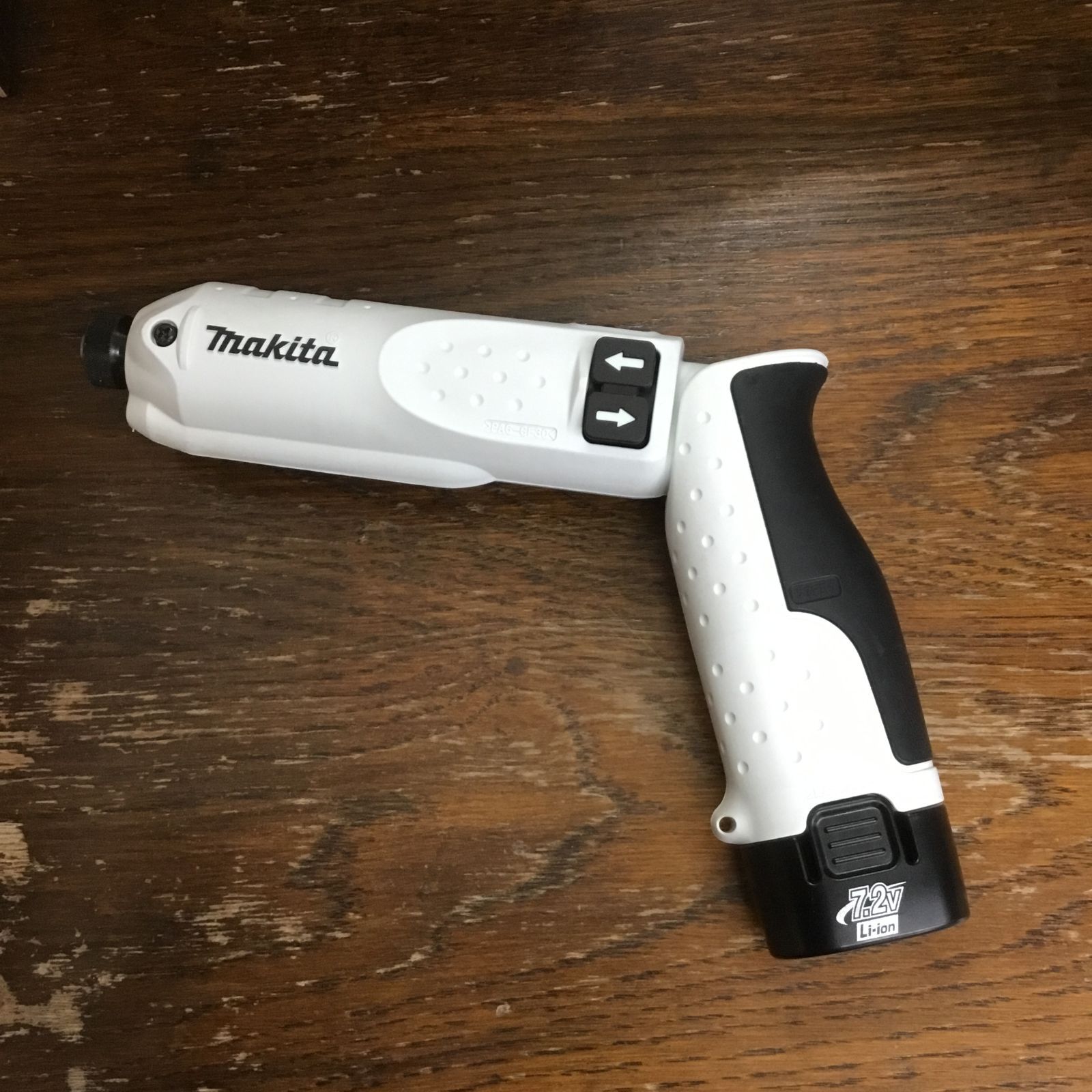 Makita マキタ ペンインパクトドライバー TD020D 7.2V 白 バッテリー 