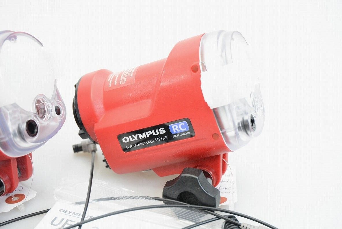 Olympus オリンパス UFL-3 水中専用フラッシュ 2個セット[Camera Olympus オリンパス UFL-3 水中専用フラッシュ 2個セット[Camera