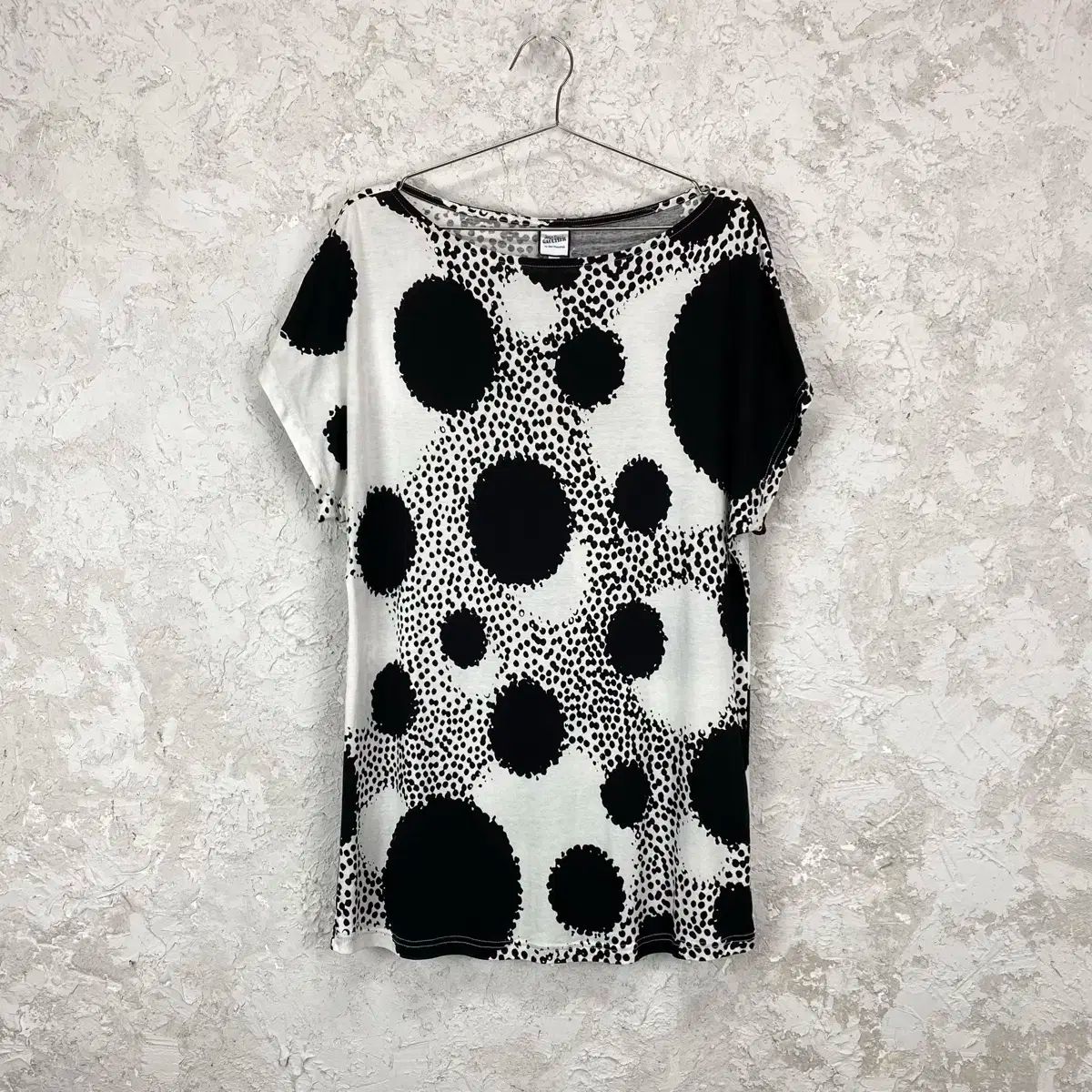 腸 ポール ゴーティエ ドット パターン オーバー 槍 半袖 Tシャツ