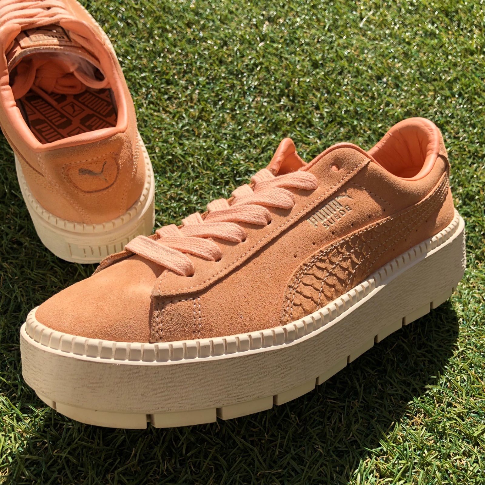 美品24.5 PUMA プーマ スエード プラットフォームトレース D770 美品24.5 PUMA プーマ スエード プラットフォームトレース D770
