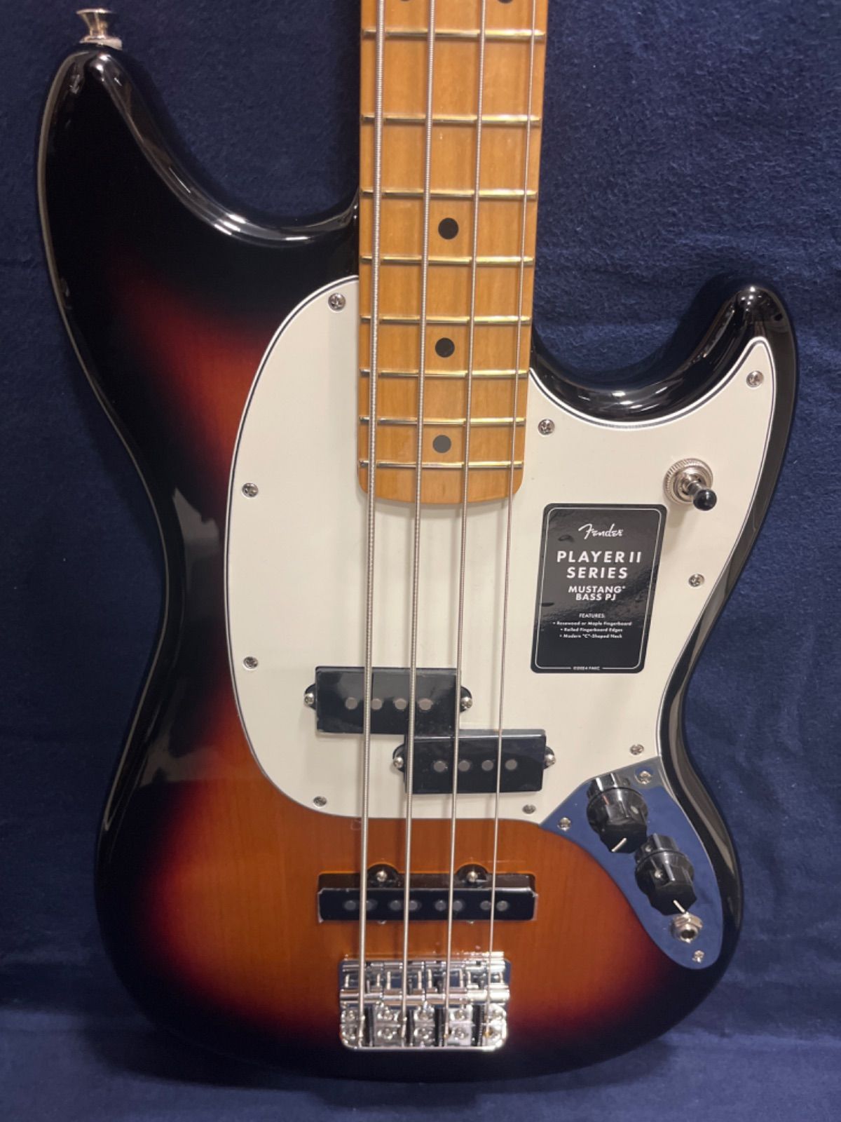 Fender|Player II Mustang Bass PJ Maple Fingerboard 3-Color Sunburst フェンダー エレキベース