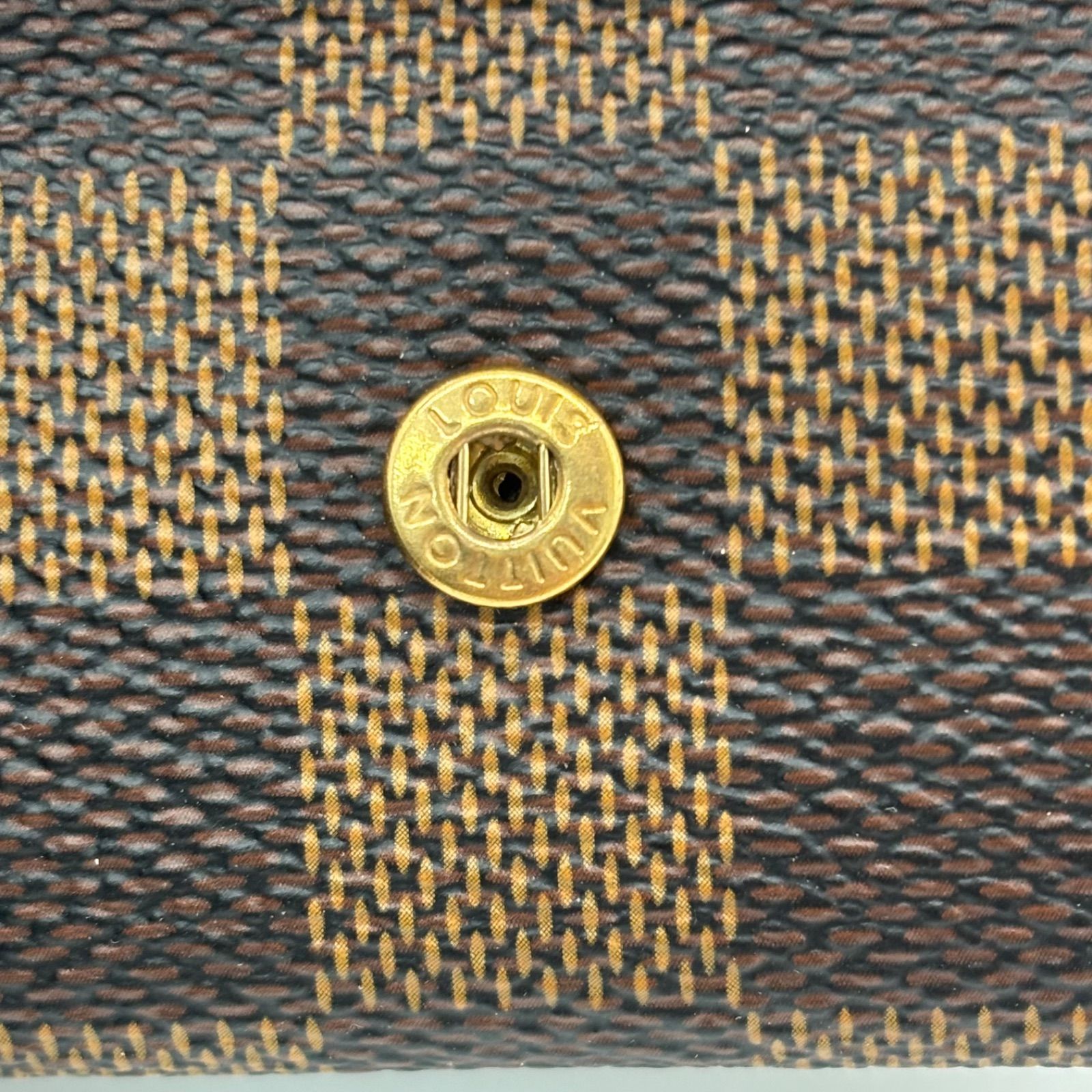 LouisVuitton