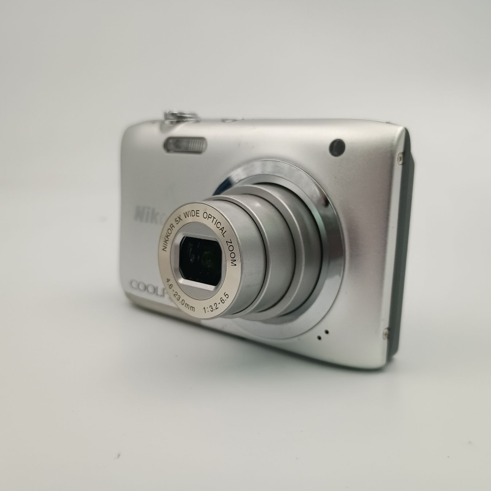 Nikon Coolpix A100 Compact DIGITAL Camera Silver コンパクト