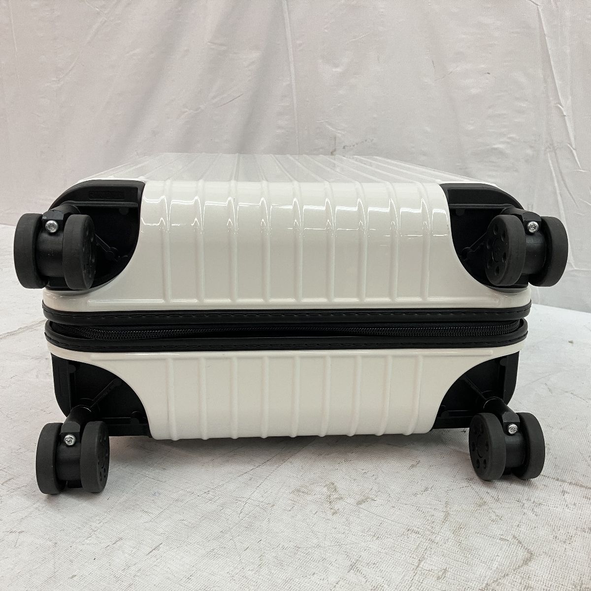 RIMOWA リモア