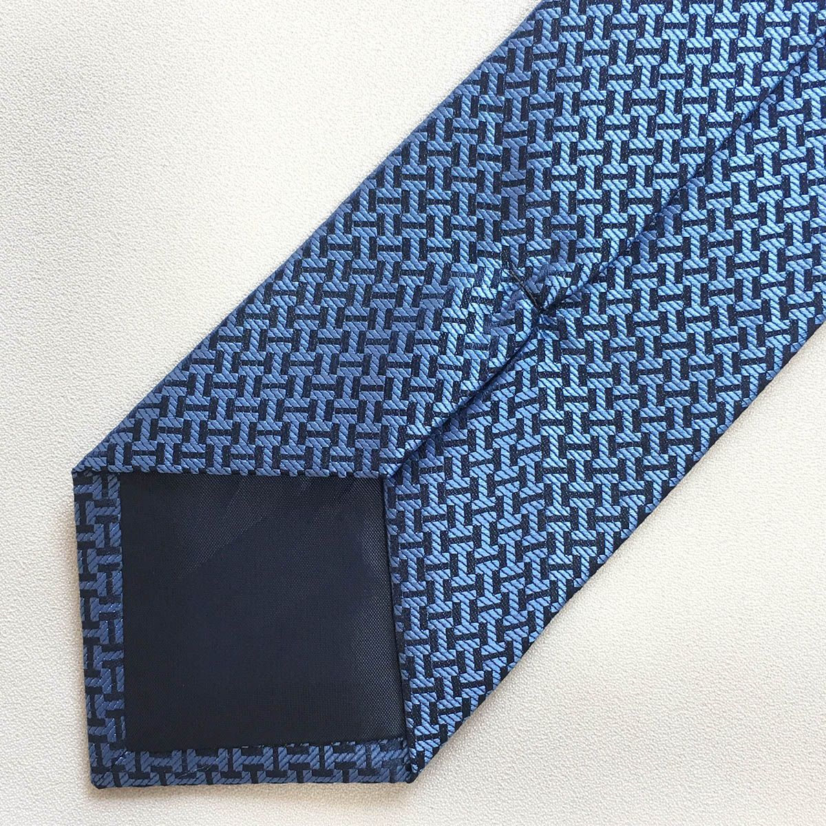 美品 エルメス HERMES ネクタイ シルク100% フランス製 ネイビー