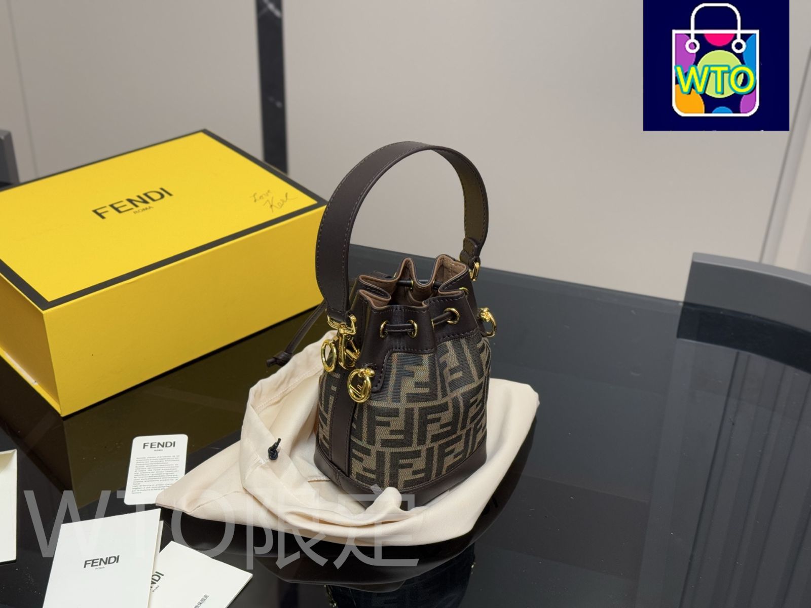 今日特価】Fendi クラシック バケットバッグ送料無料 今の在庫