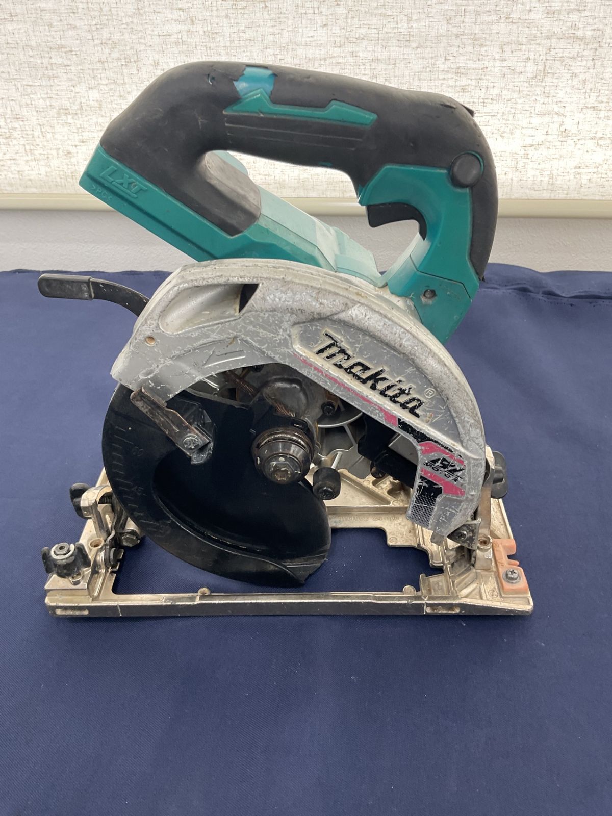 1点もの】【貴重】マツダ3 アウトレット サイドパネル バーガンディ