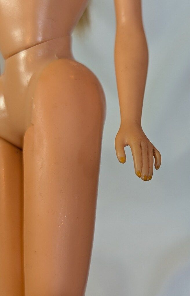 ツイストバービー