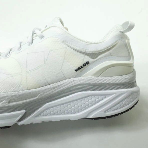 新品 HOKA ONE ONE ホカオネオネ M VALOR ベイラー 1007872 US10(28cm 