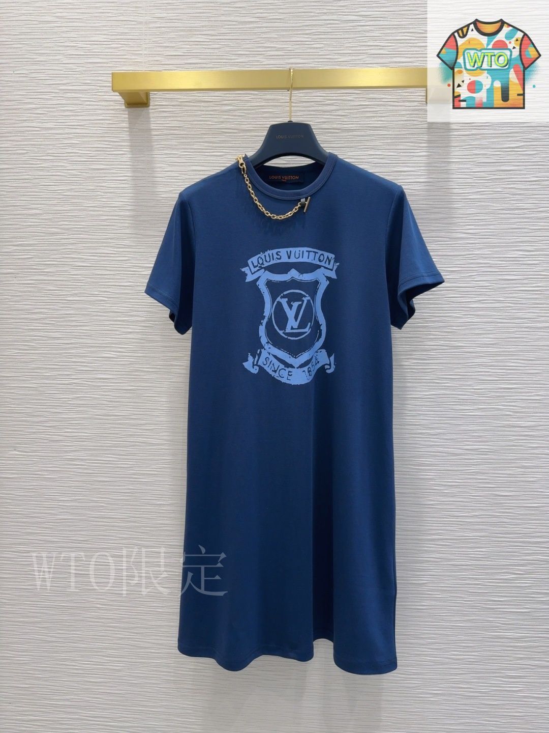 LOUIS VUITTON ルイ ヴィトン LVカップ ロングTシャツ　Sサイズ ルイ ヴィトン LOUIS VUITTON エンボス LV ロング スリーブT