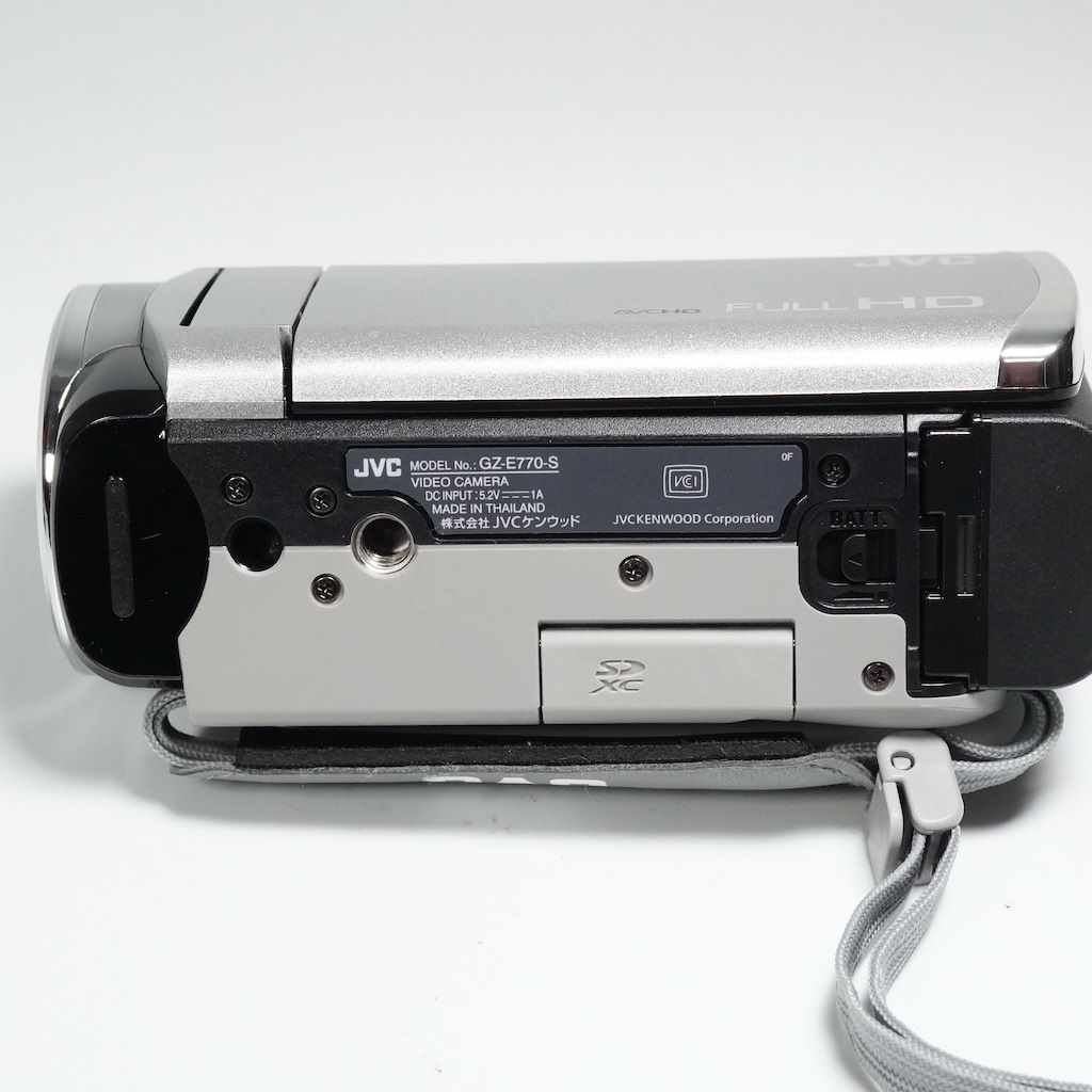 JVC Victor Everio GZ-E770-S シルバー ビデオカメラ JVC Victor Everio GZ-E770-S シルバー ビデオカメラ 動作OK 1