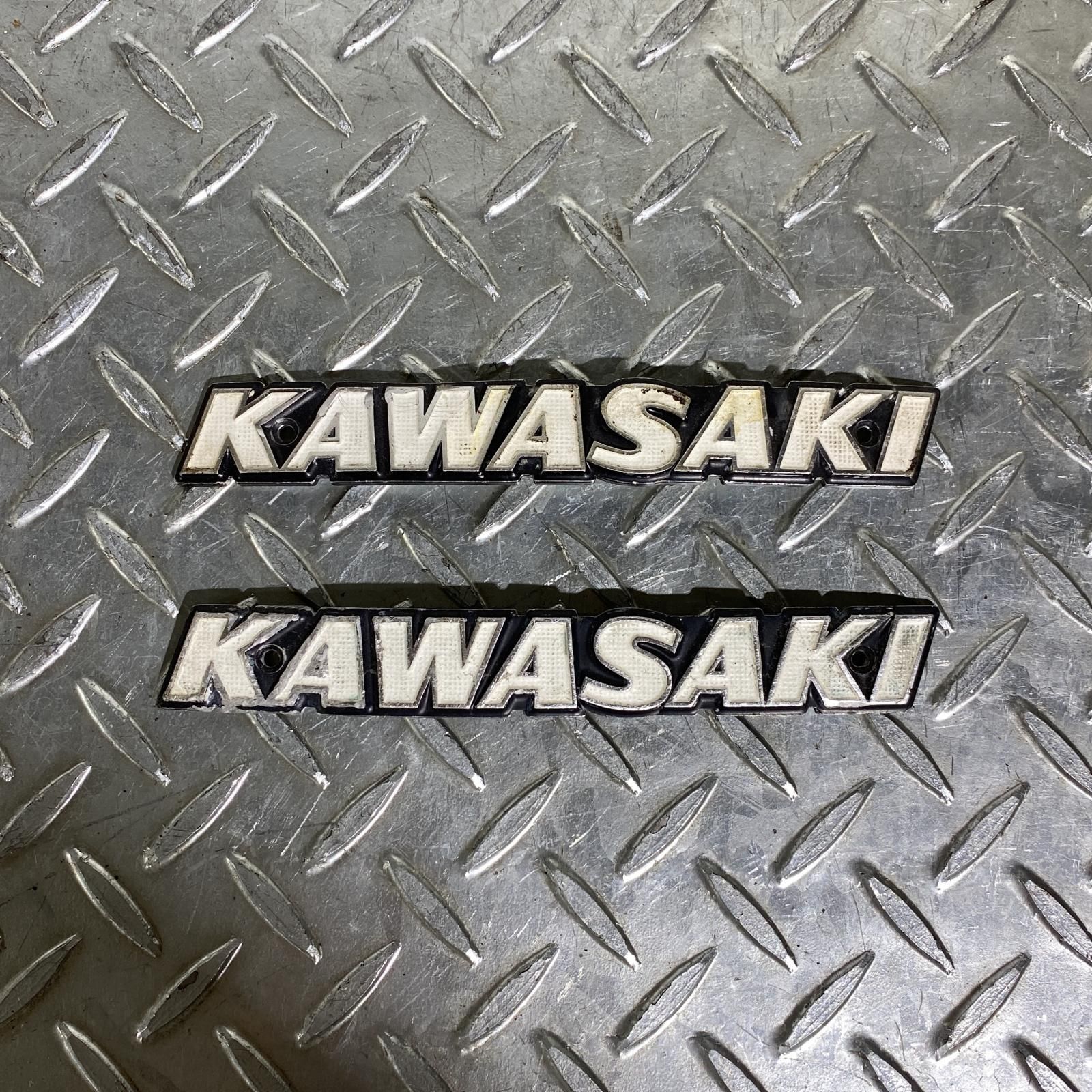 KAWASAKI Z1 タンクエンブレム カワサキ [M-250513-12] KAWASAKI Z1 タンクエンブレム カワサキ - メルカリ