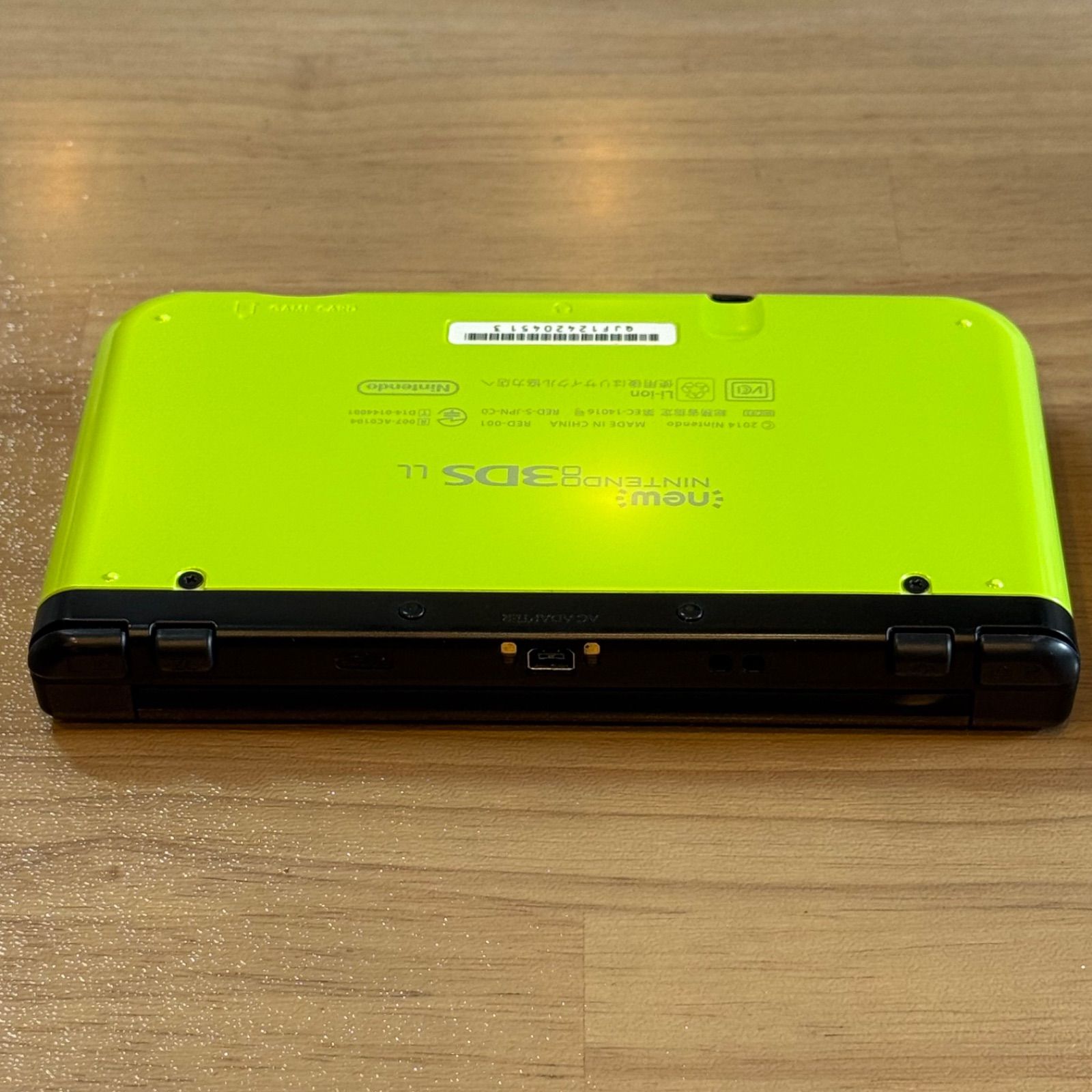 9-024【美品】Newニンテンドー3DS LL ライム×ブラック 上下IPS 9-024【美品】Newニンテンドー3DS LL ライム×ブラック 上下IPS