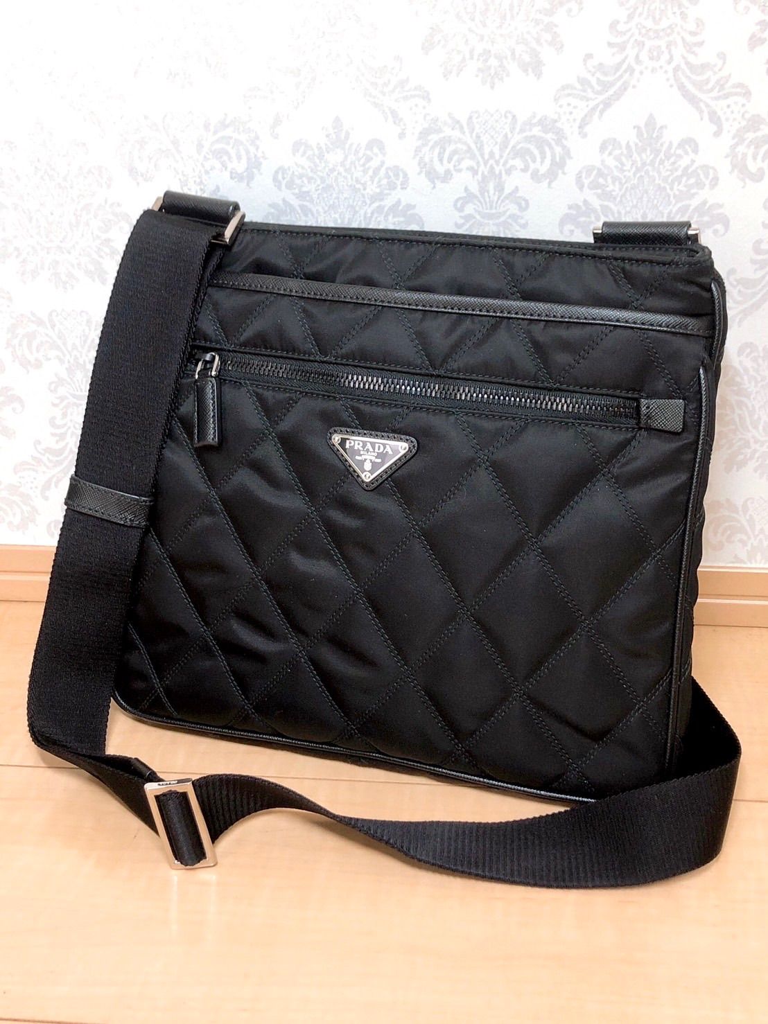 美品】PRADA プラダ ショルダーバッグ 2VH251 ナイロン 黒 - メルカリ