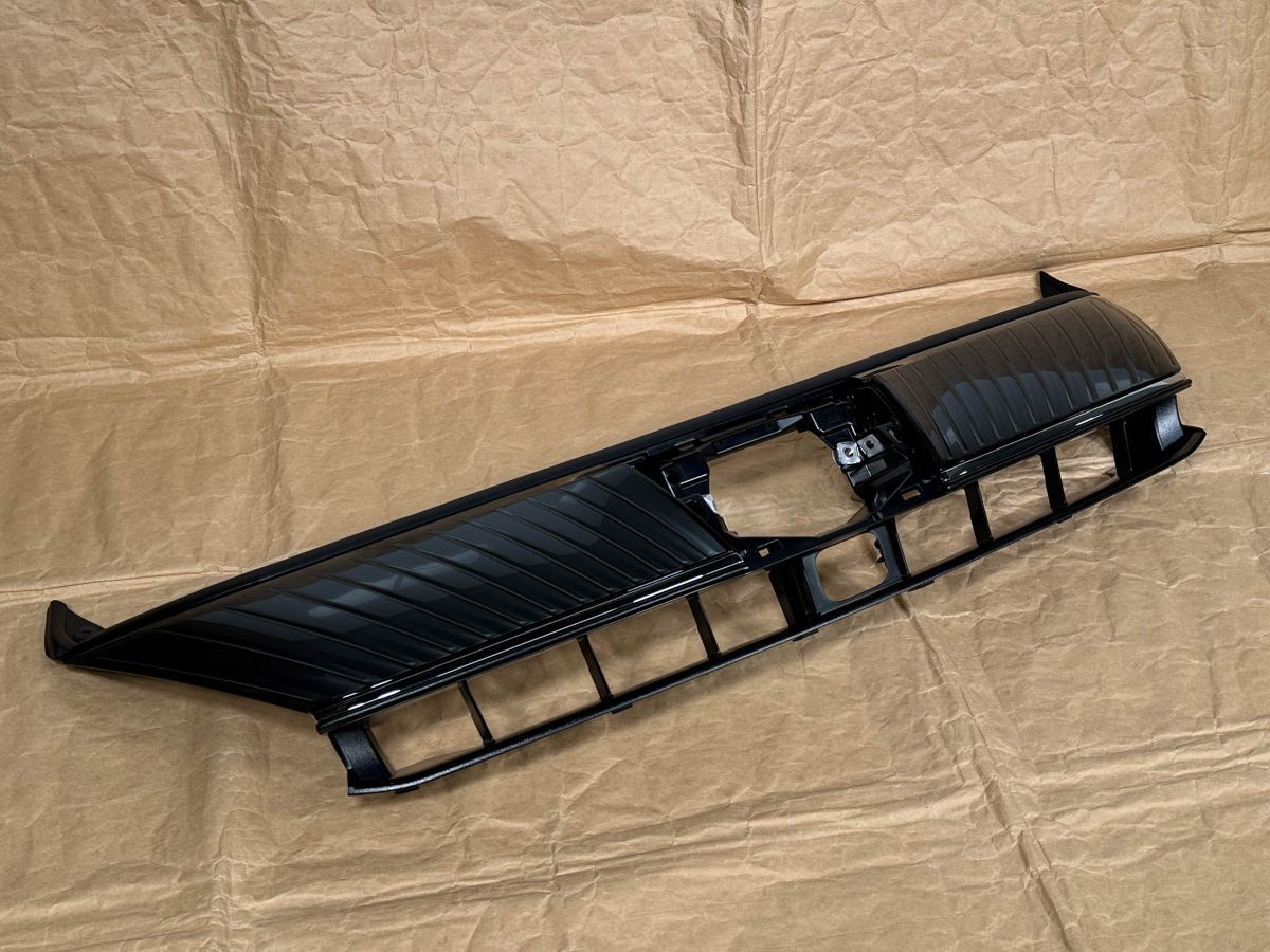 新品/美品 ハリアー ZSU60W ASU60W ZSU65W 後期 純正 フロントグリル