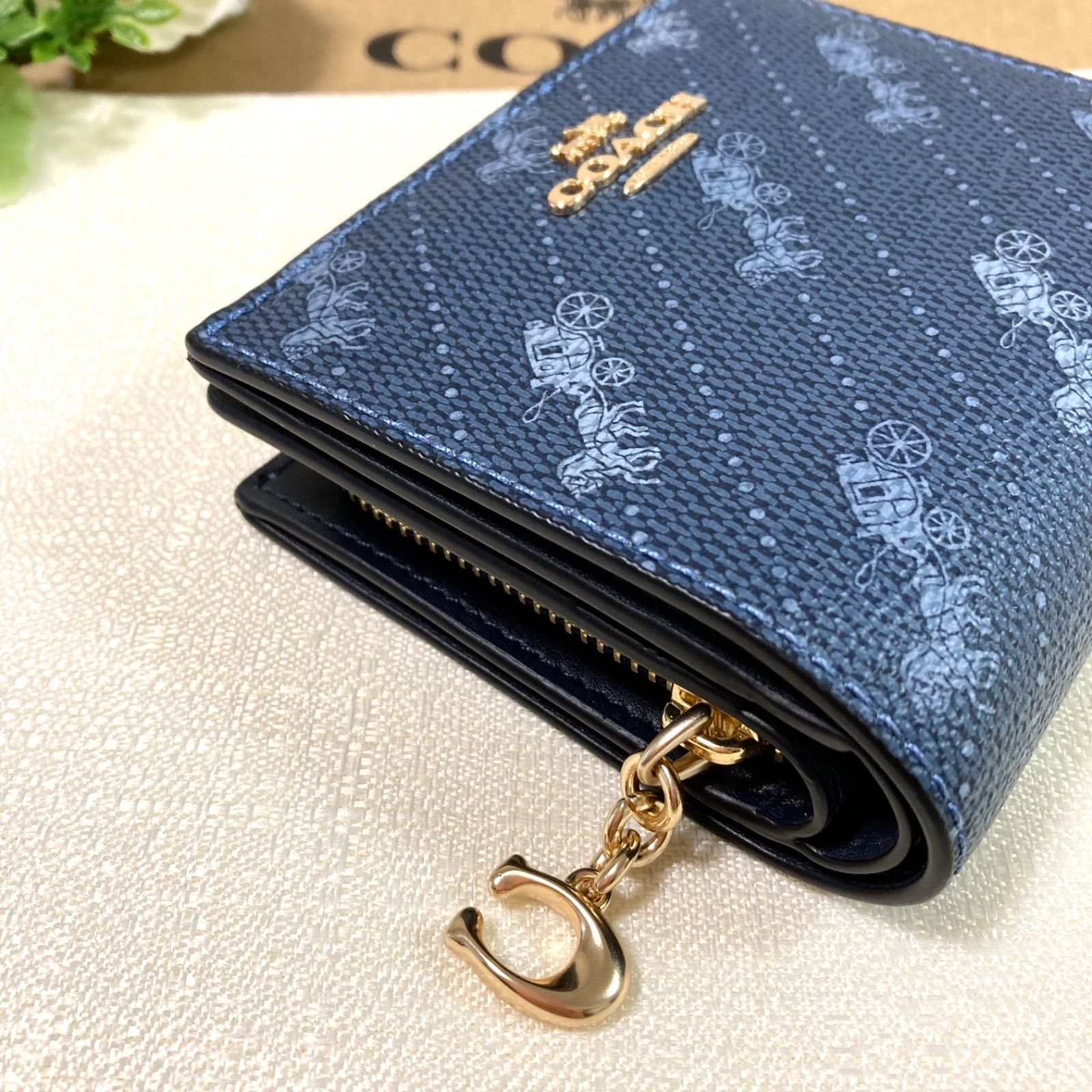 新色☆COACH コーチ 二つ折り財布 2つ折り 紺 ネイビー 青 ロゴ