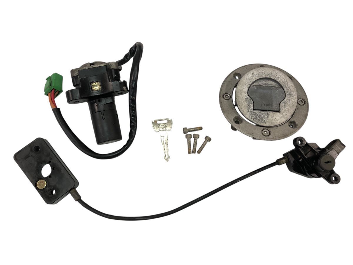 SUZUKI バンディット400 GK75A キーセット イグニッションキー 共通キー1本 作動OK 組み換え ＯＨベースにも 2758-M5886