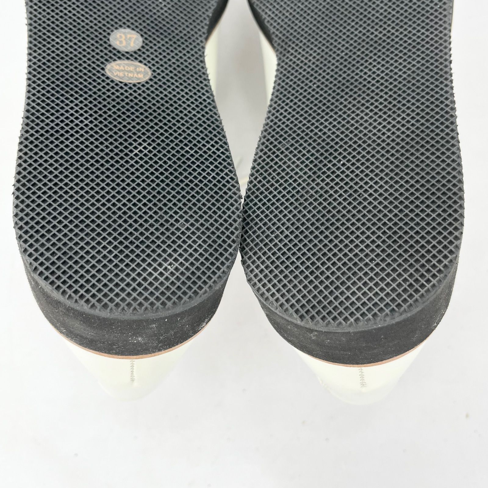 レースアップシューズ