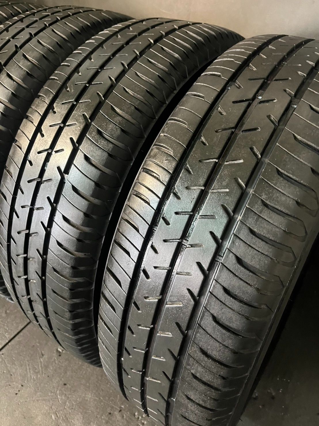 新鮮な 製 約7.5〜8.5分山 BRIDGESTONE製 セイバーリング SEIBERLING SL101 195 65R15 4本 h_548