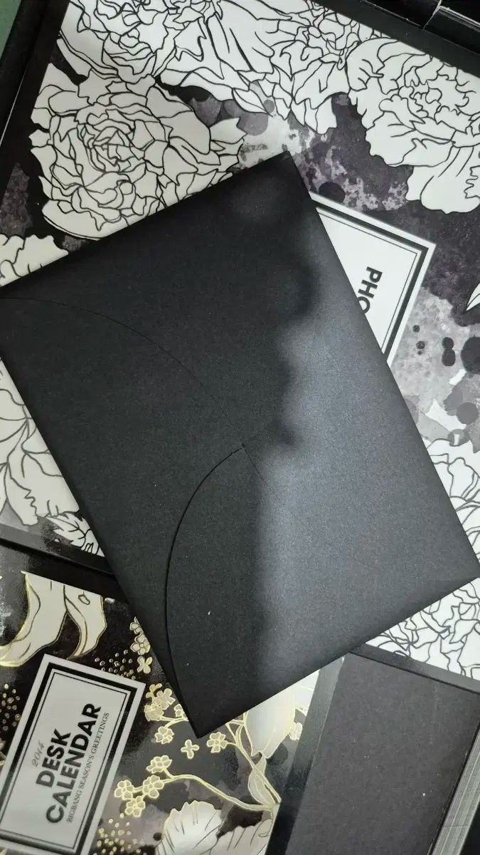 (新品未開封品)BIGBANGの2014年シーズンズグリーティングス、ブラック 開封品)BIGBANGの2014年シーズンズグリーティングス、ブラック